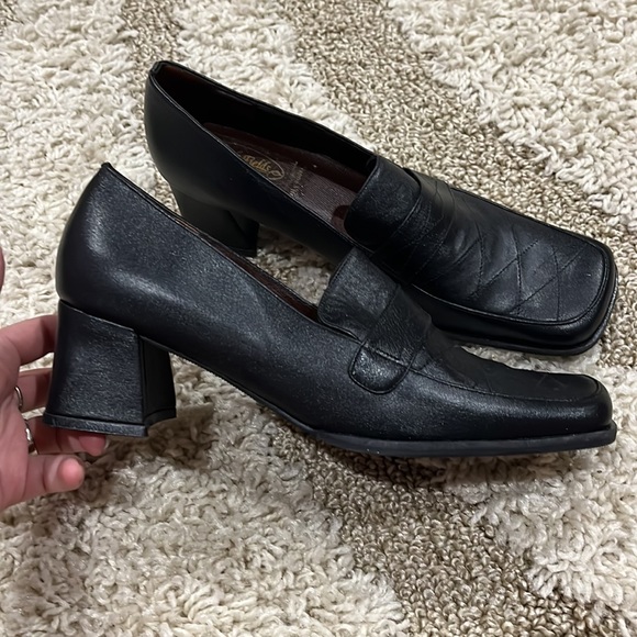 Leather new vintage heels - Picture 2 of 6